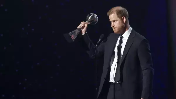 El príncipe Harry recibe el premio Pat Tillman en los ESPY Awards