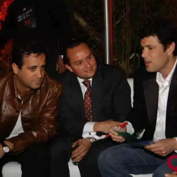 Roberto Slim, Carlos E. Martinez Carlos Bernard,