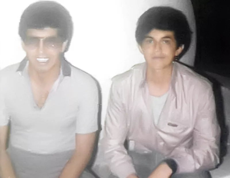 Ya conquistó a los votantes del DF. Hoy, mientras vela armas para su siguiente gran misión, el jefe de gobierno electo nos cuenta qué es lo que lo derrite en el amor y otras cosas más.