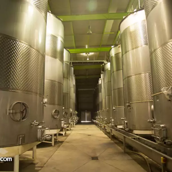 Tanques de Almacenamiento de Vino, L.A. Cetto
