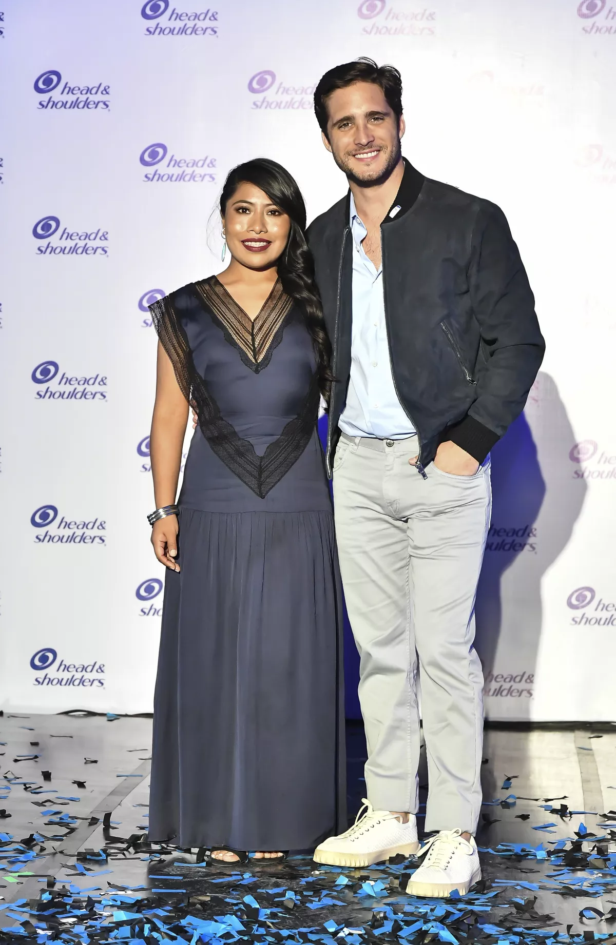Yalitza Aparicio y Diego Boneta presentan la campania Cabeza en 