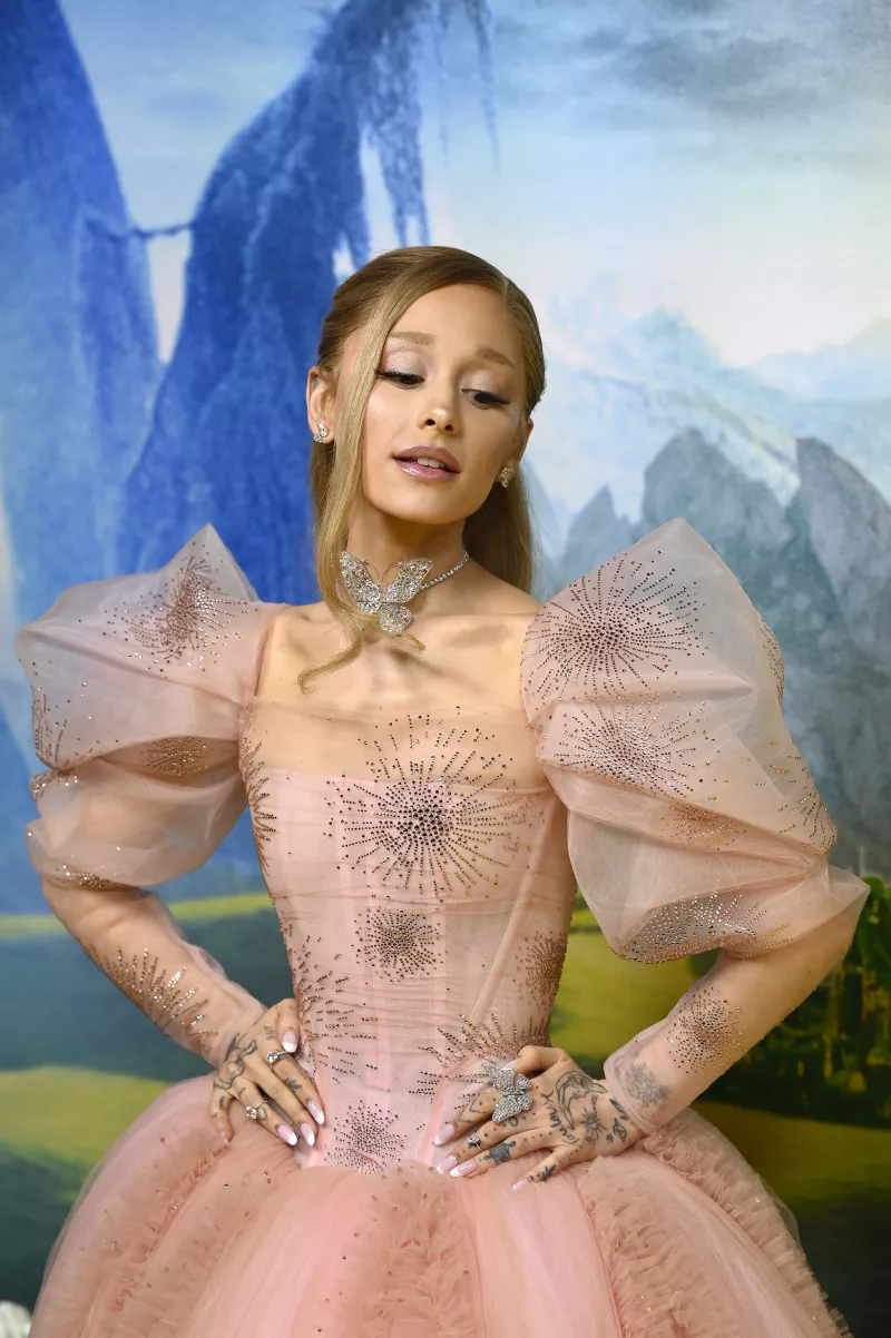 Ariana Grande cuerpo