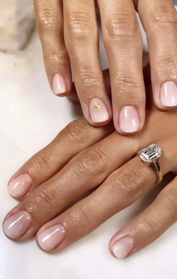 Uñas sencillas  2024 