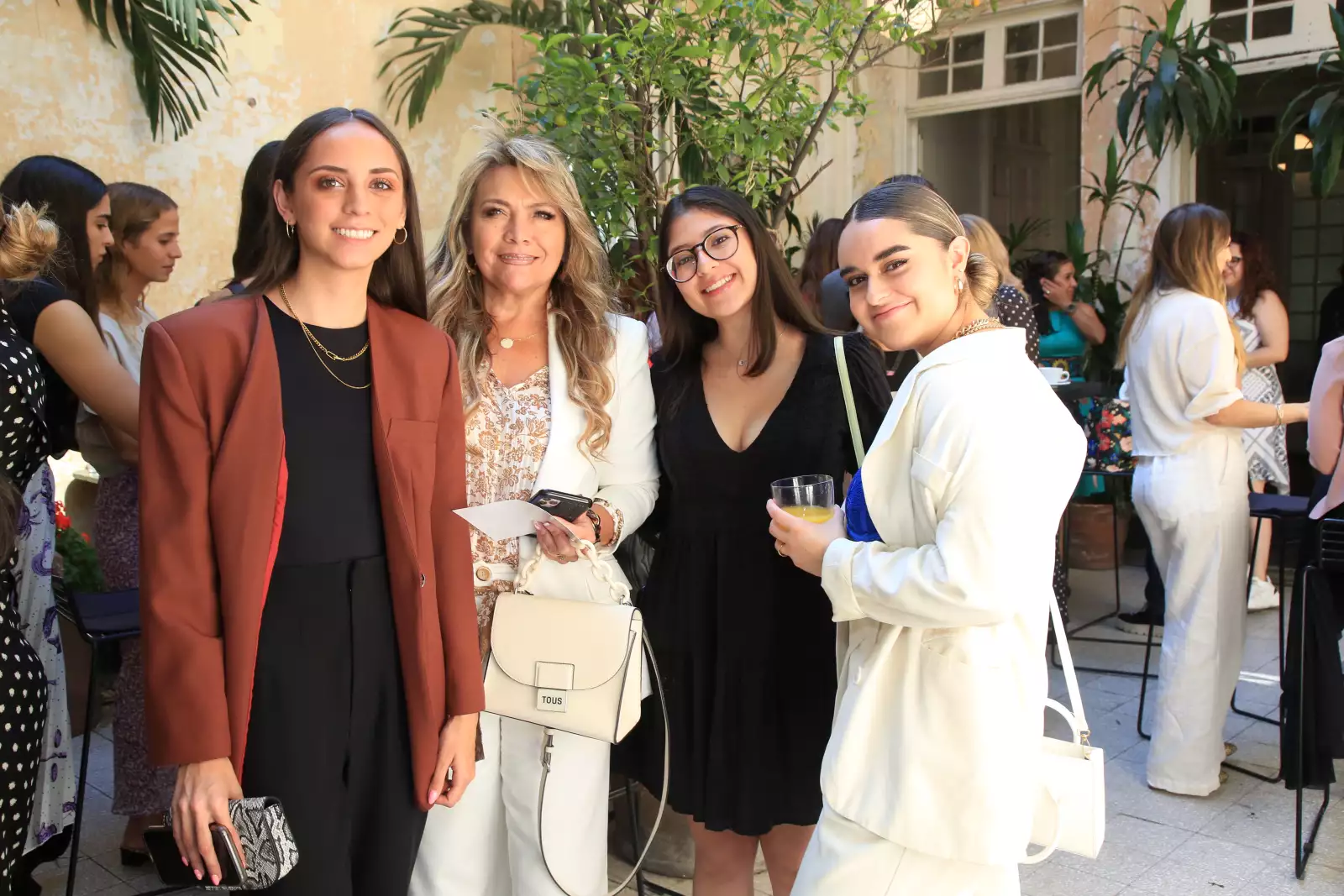 Martha Casellas, Elisa Ramos , Majo Millán y Fer Greene 
