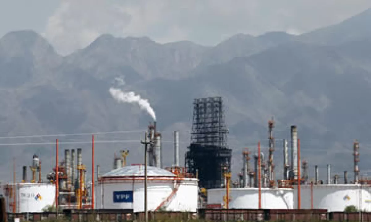 La indemnización a Repsol sería de unos 5,000 millones de dólares en bonos soberanos a 10 años, según fuentes de Reuters. (Foto: Reuters)