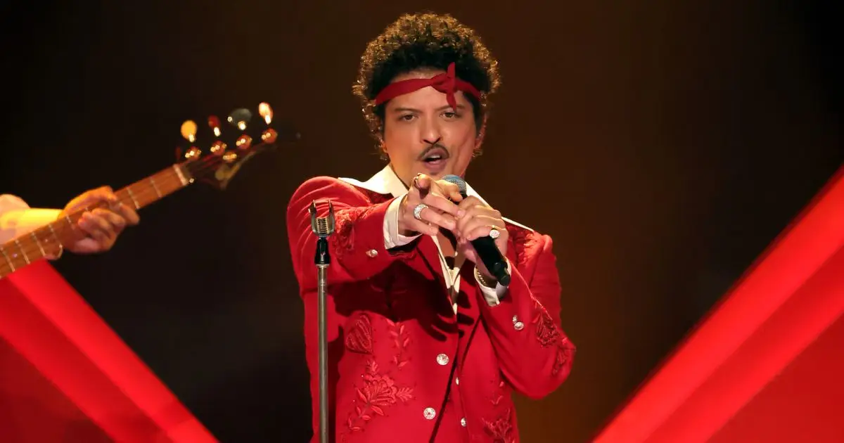 Bruno-Mars-bromea-sobre-deuda-en-casino-de-Las-Vegas