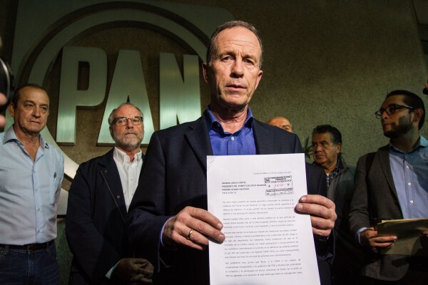 El adiós de otro panista