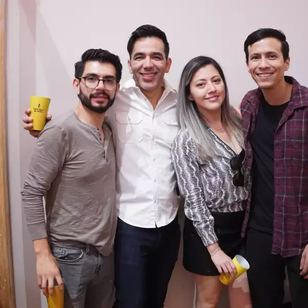 Erick Yasar, Luis Camacho, Adrián Núñez y Paola Guerrero