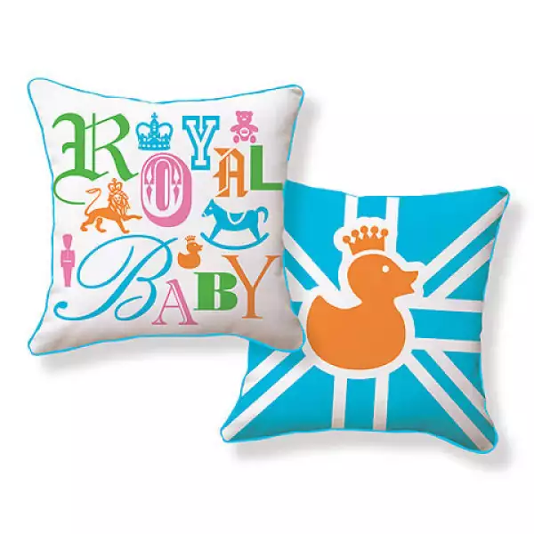 Naked Decor hizo estos cojines conmemorativos en colores brillantes. Precio: 50 dólares.