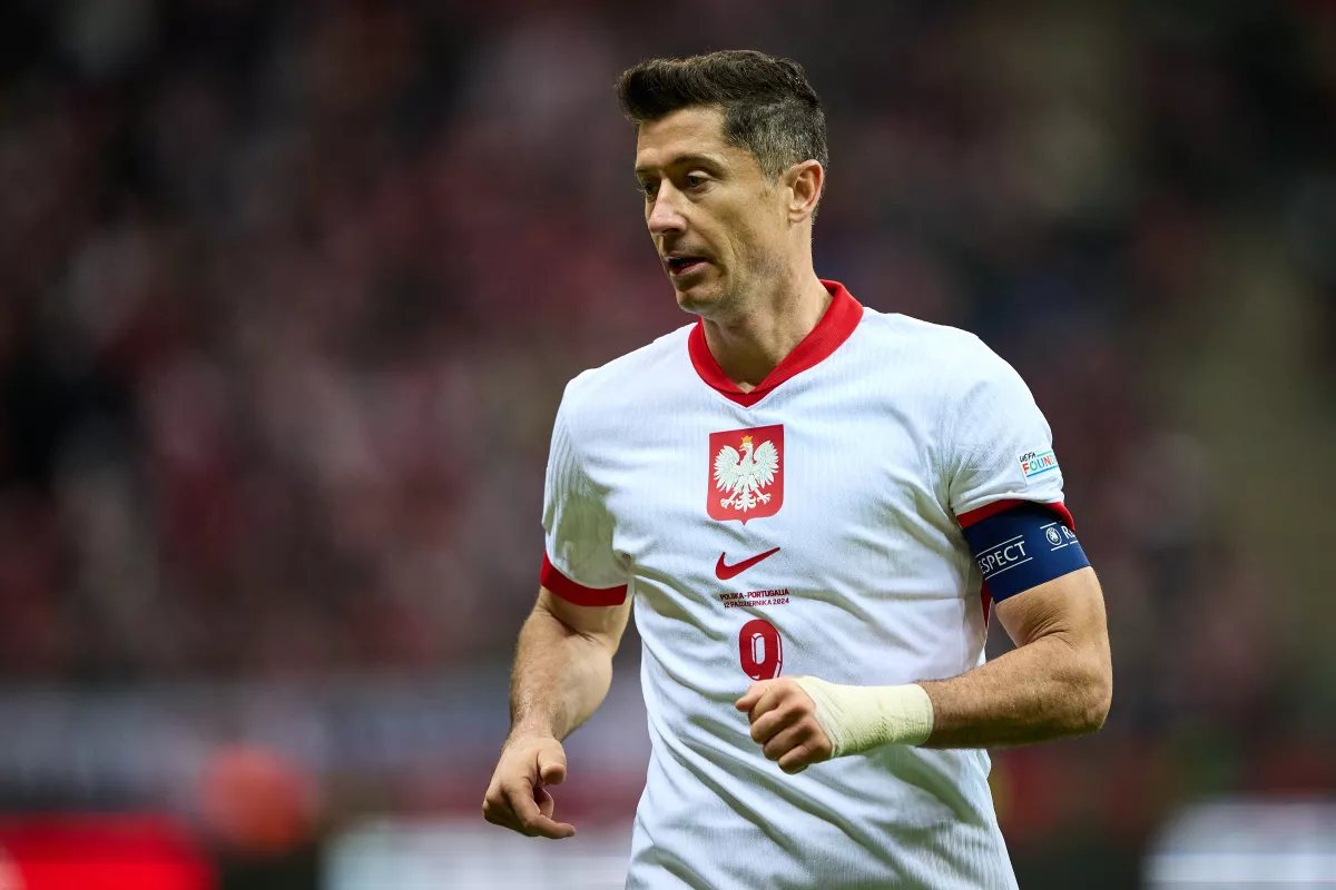 Lewandowski regresa con Polonia tras cambio de entrenador por polémica