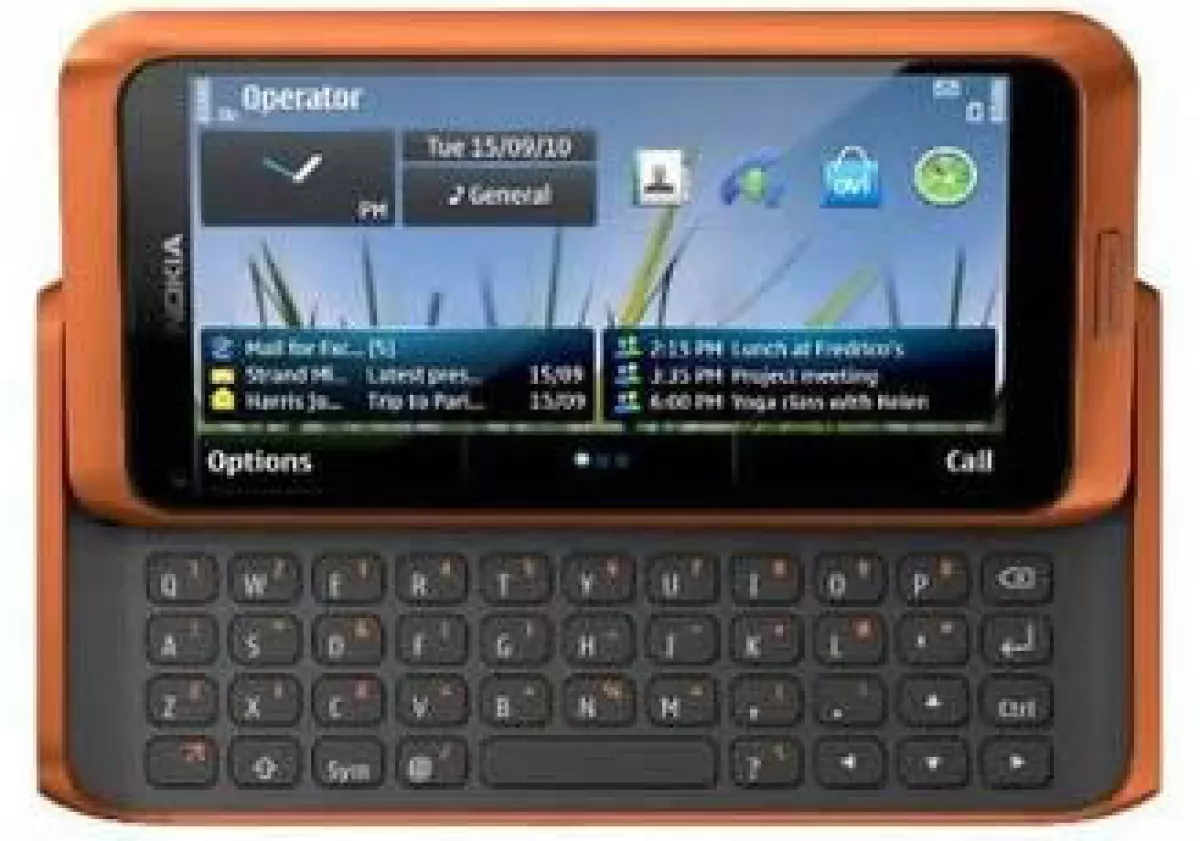 Los lanzamientos de Nokia, como el E7, lucen grandes pantallas táctiles. (Foto: Reuters)