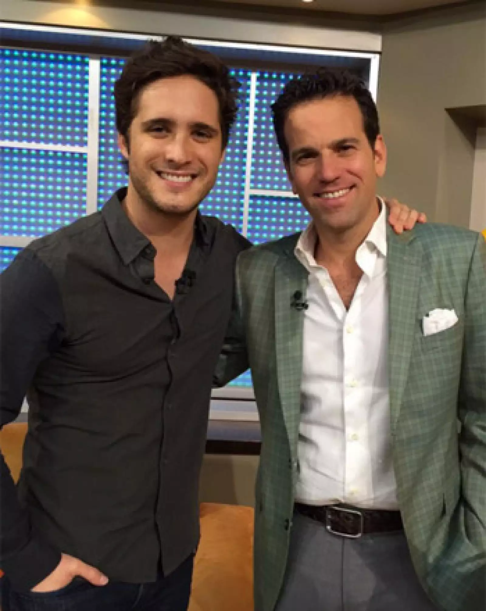 Diego Boneta y Carlos Loret