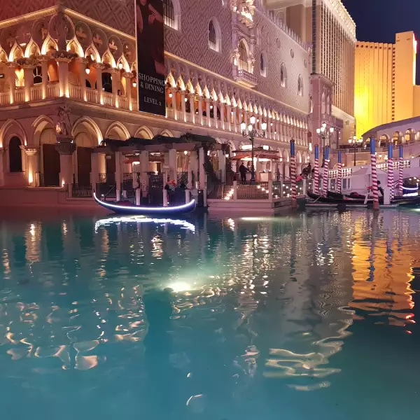 Más resalte, menos realismo