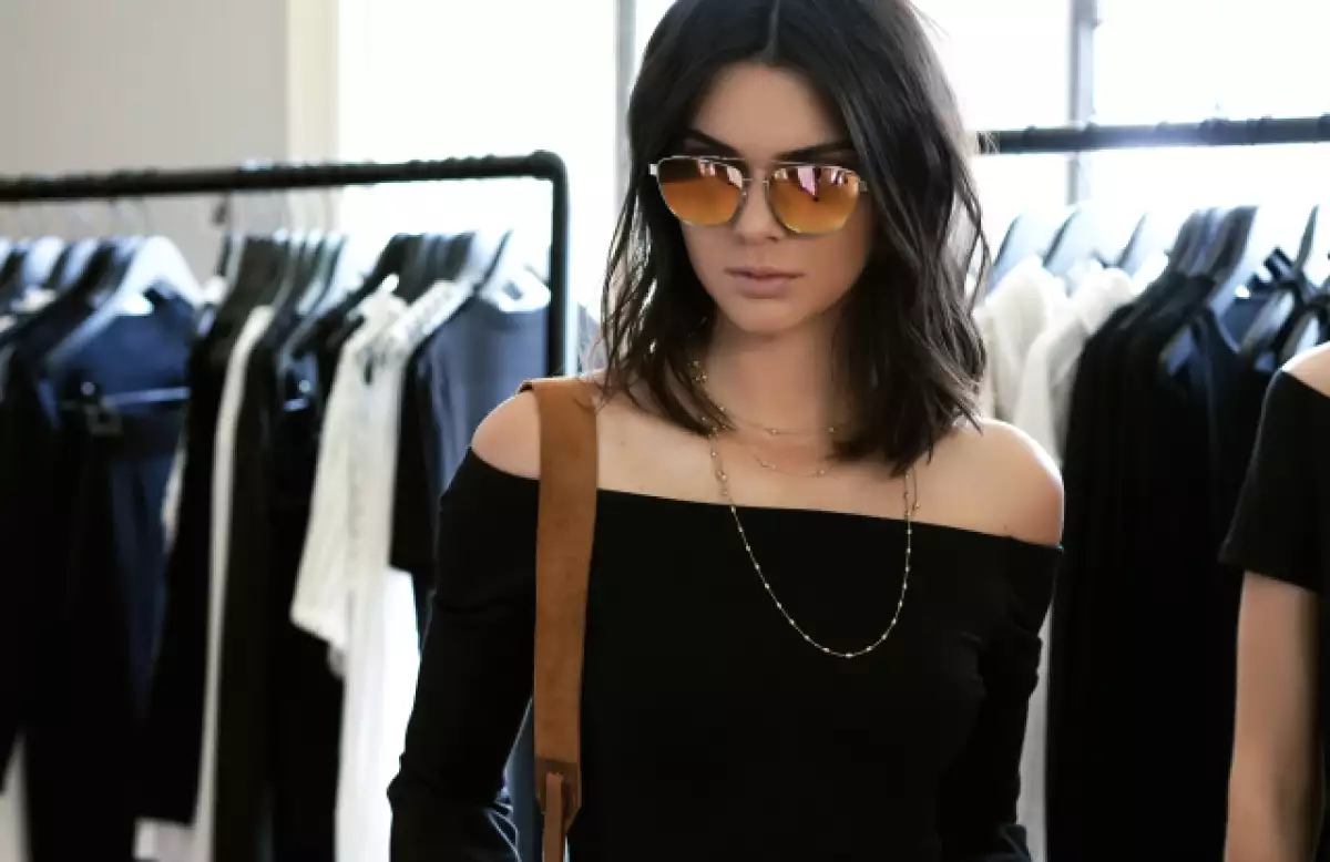 Kendall + Kylie lentes 1