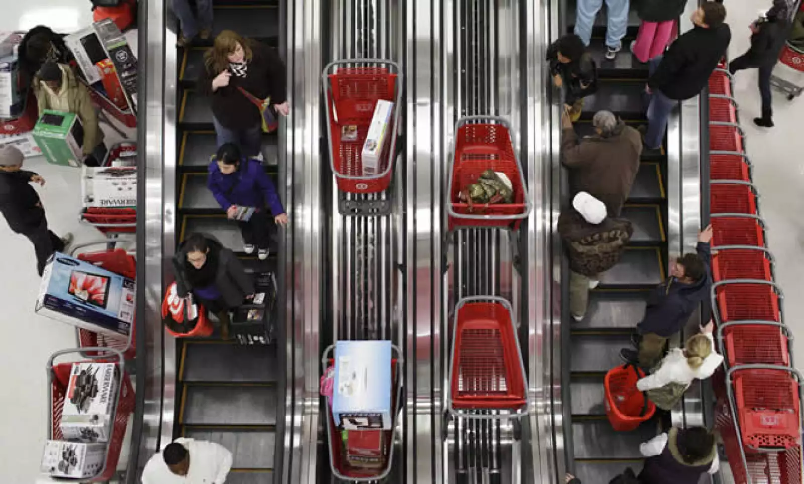 En el famoso “Black Friday” algunos fanáticos creen que todo se vale para hacerse de las jugosas ofertas…incluso algunos actos delictivos.