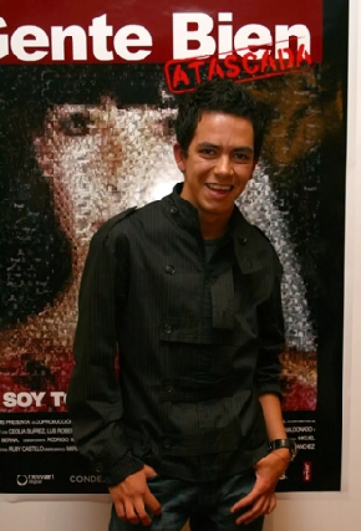 Manolo Caro, director de la obra, realizó el cortometraje â€œGente bien... atascadaâ€Â en 2007.
