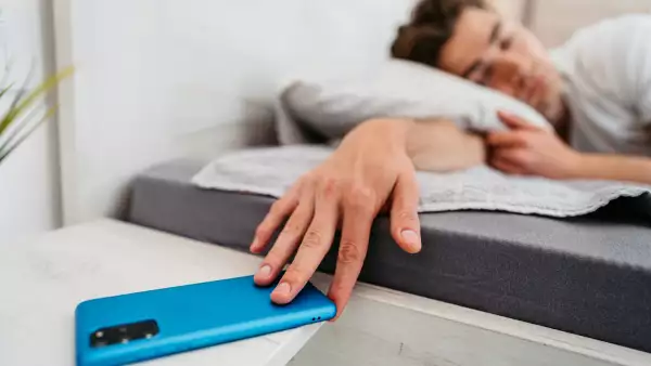El reinicio silencioso: Por qué el 'detox' digital es la ventaja competitiva que ignoras 
