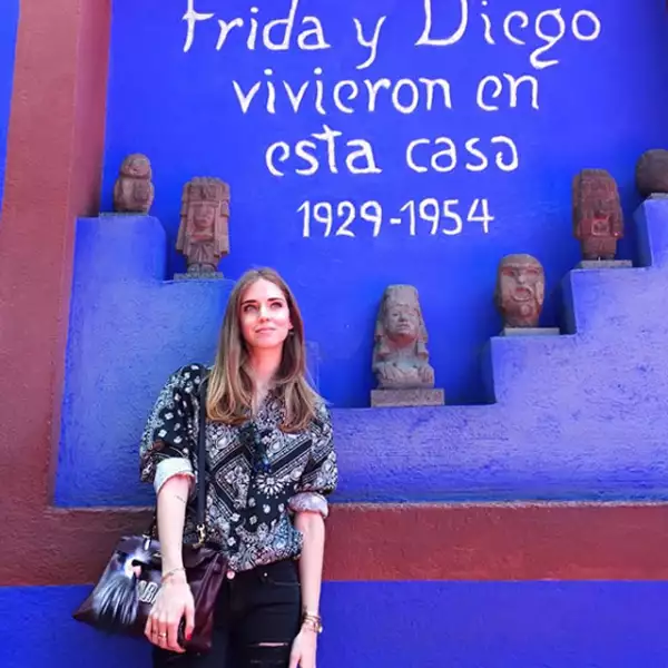 Chiara Ferragni estuvo de visita en México y claro que no podía dejar de compartir fotos de su visita a la casa de Frida.