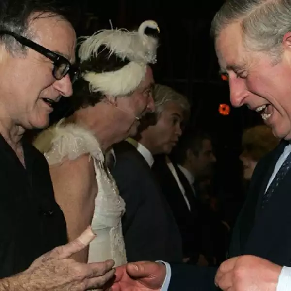 A su llegada al Palacio de Buckingham, acompañado de la Reina Isabel II, el Duque de Edimburgo, Camila Parker-Bowles, Duquesa de Cornwall y sus hijos los príncipes Guillermo y Enrique.