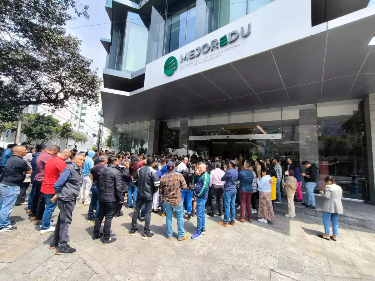 Trabajadores de Mejoredu exigen respeto a sus derechos laborales