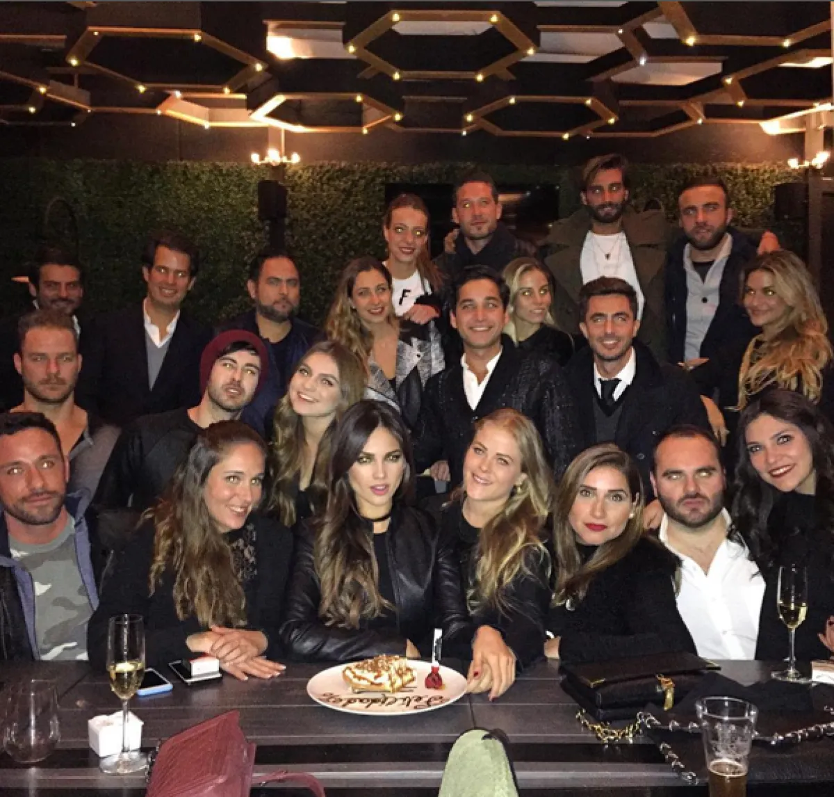 Celebró rodeada de amigos.