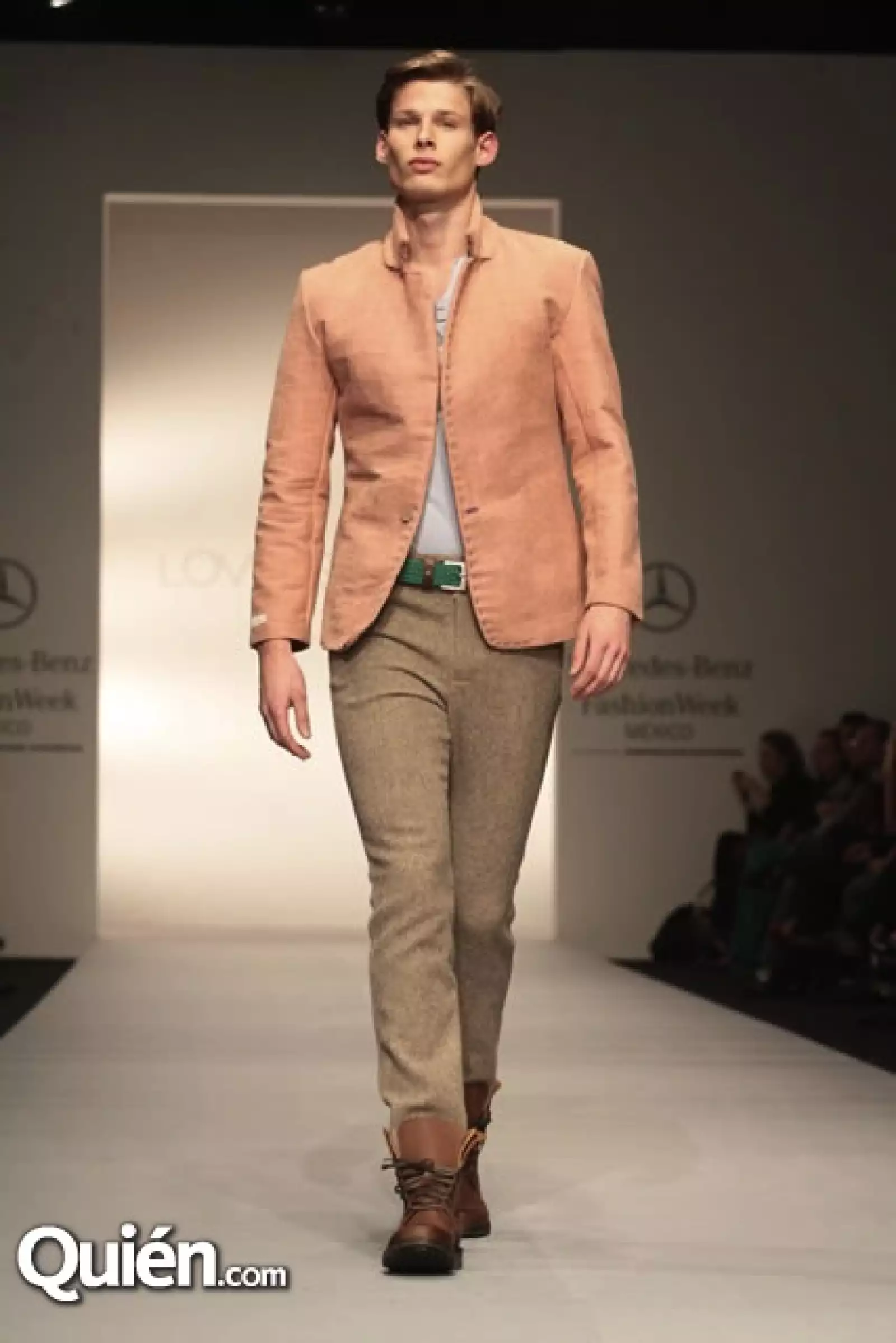 Pasarela Love Is Back