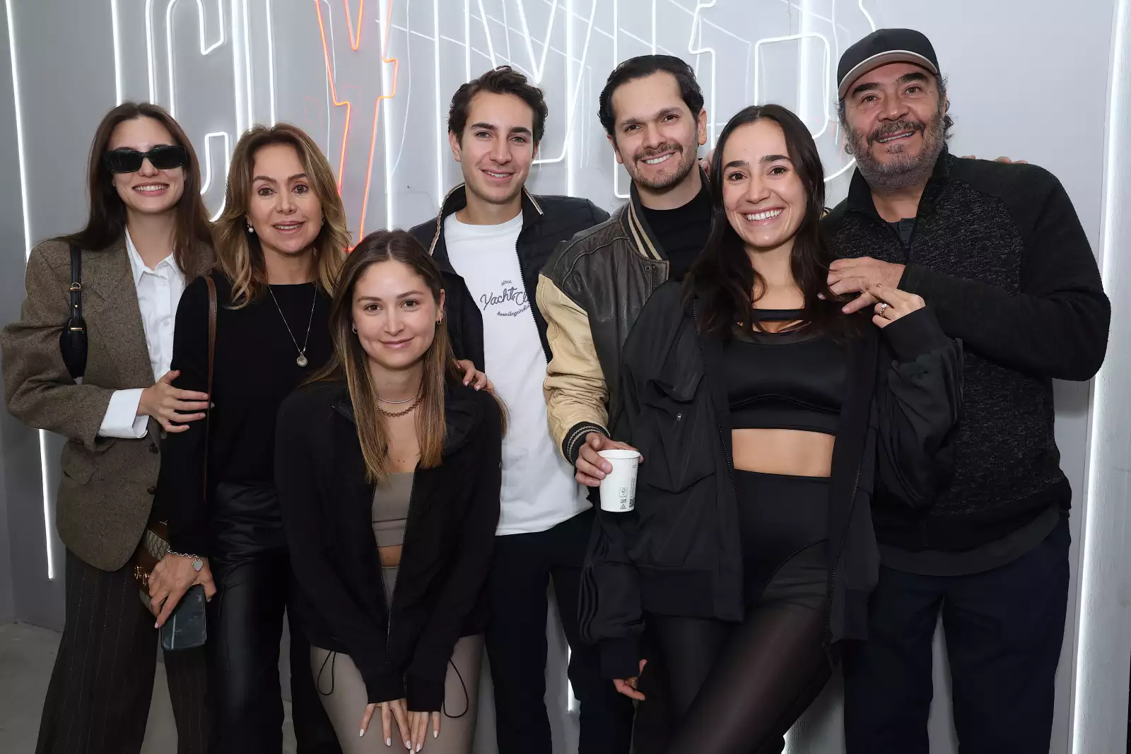 Maca Achaga, Tere Zurita, Camila Serrano,  Andrés Zurita, Aleja