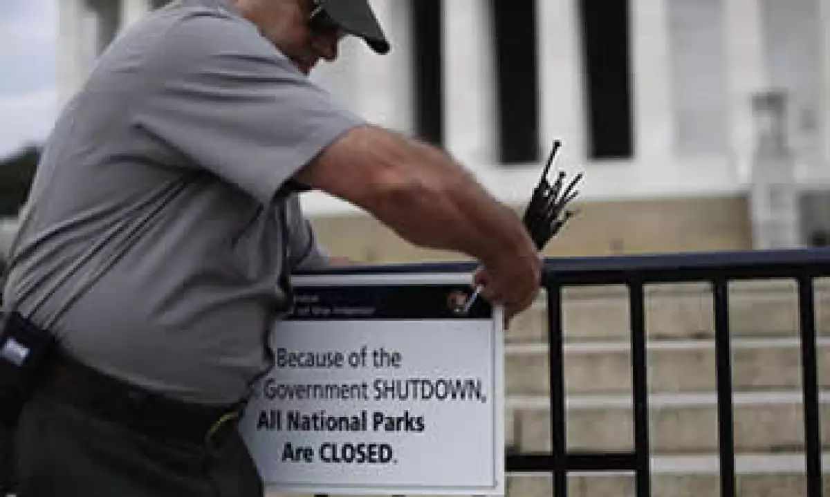 El Gobierno inició este martes una suspensión de actividades no esenciales. (Foto: Reuters)