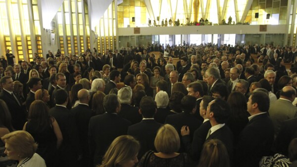En una misa oficiada por su primo, Lorenzo Zambrano fue recordado en la Iglesia de Fátima.