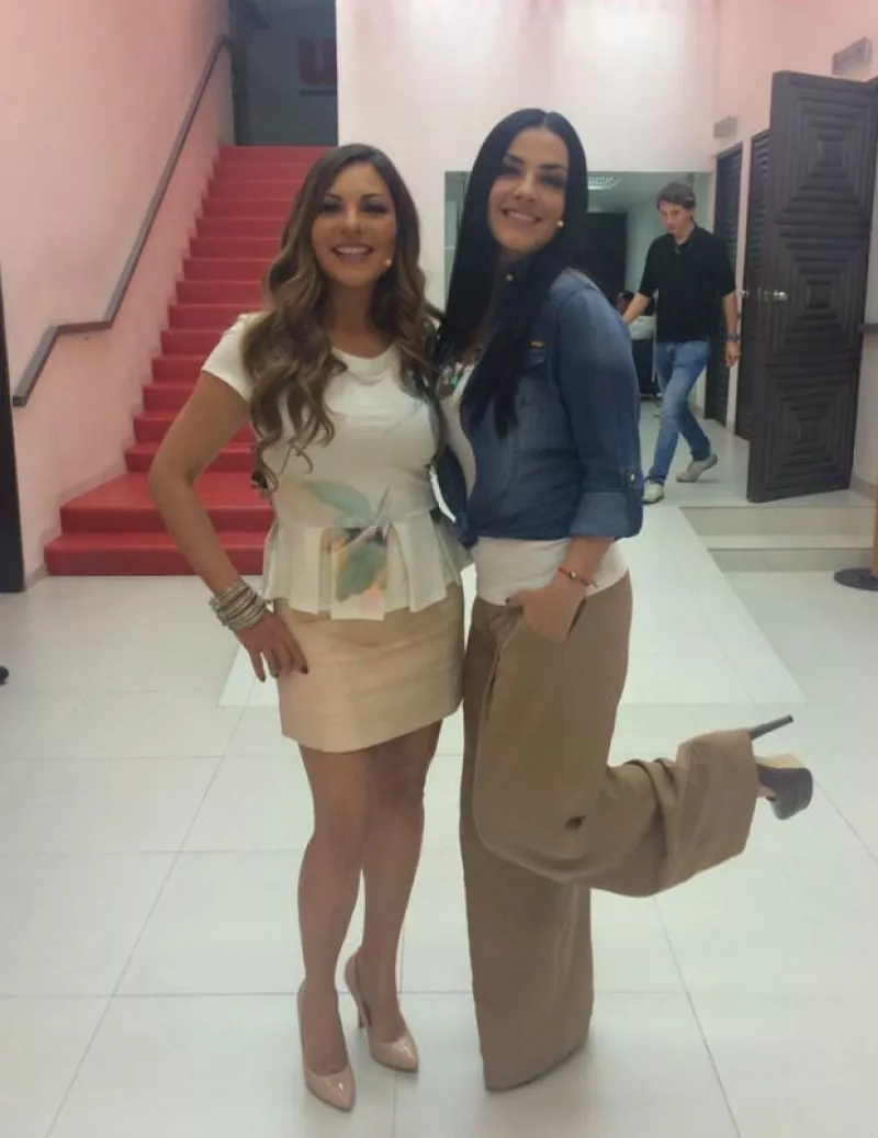 Las cantantes de OV7 repiten la historia y volverán a ser mamás casi al mismo tiempo, mientras se encuentran en plena gira con Kabah.