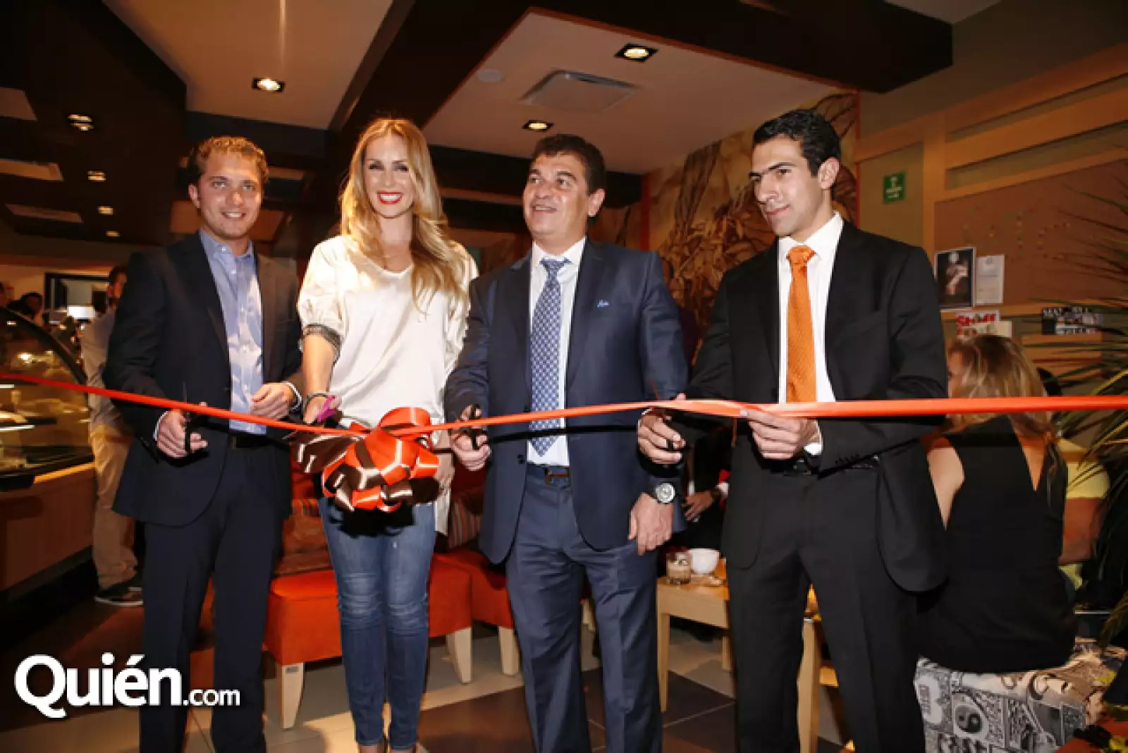 Alan Tawil, Heidi Balvanera, Moisés Tawil y Abraham González