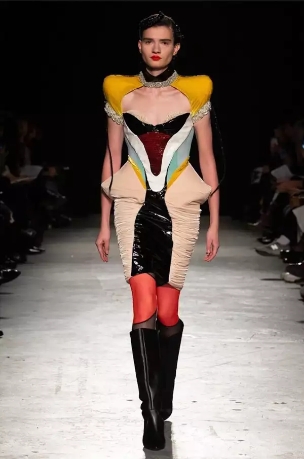 diseñadora-mexicana-viste-a-bjork.