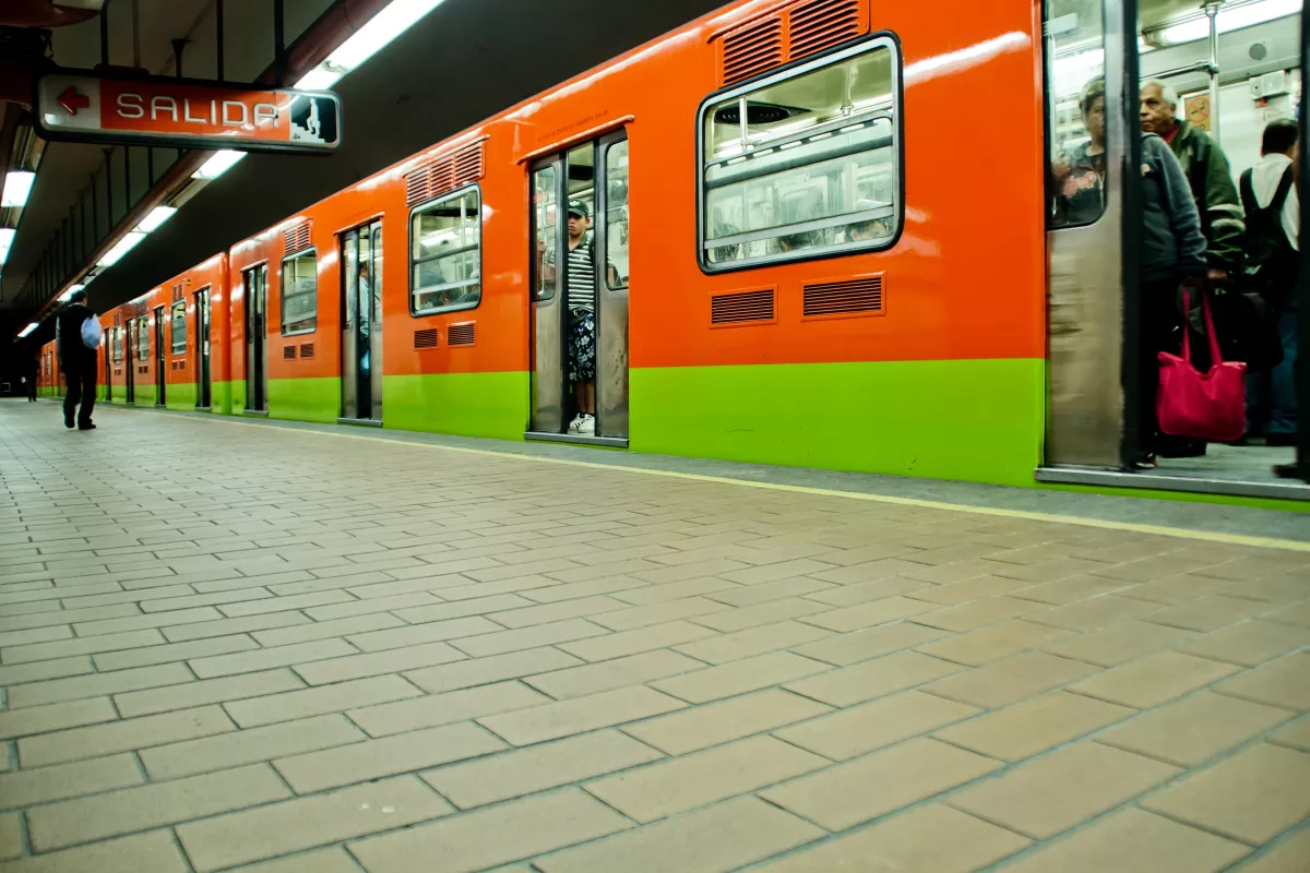 Subway train at Mexico city
