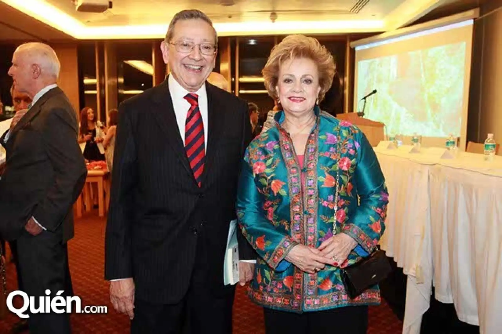 Emilio y Rosalinda Carrillo