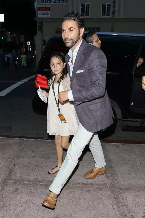 Pepe Bastón en compañía de su hija Mariana, fruto de su matrimonio con Natalia Esperón.