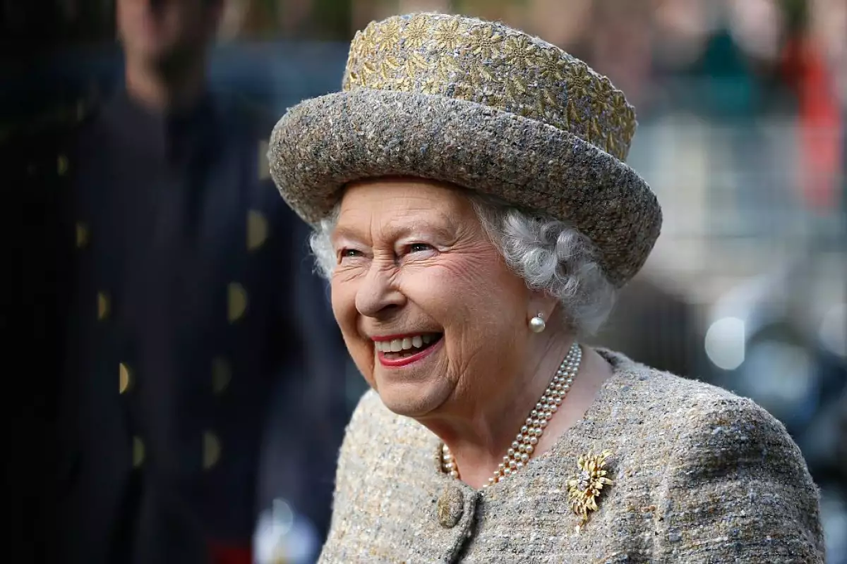reina-isabel-ii