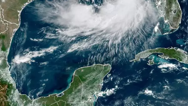 Los ciclones tropicales reciben un nombre oficial cuando alcanzan la categoría de tormenta tropical, de acuerdo con las listas establecidas para cada temporada.