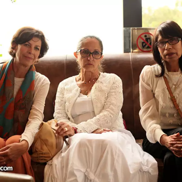 Patricia Medecigo, Rosaura Balmori y María Elena López