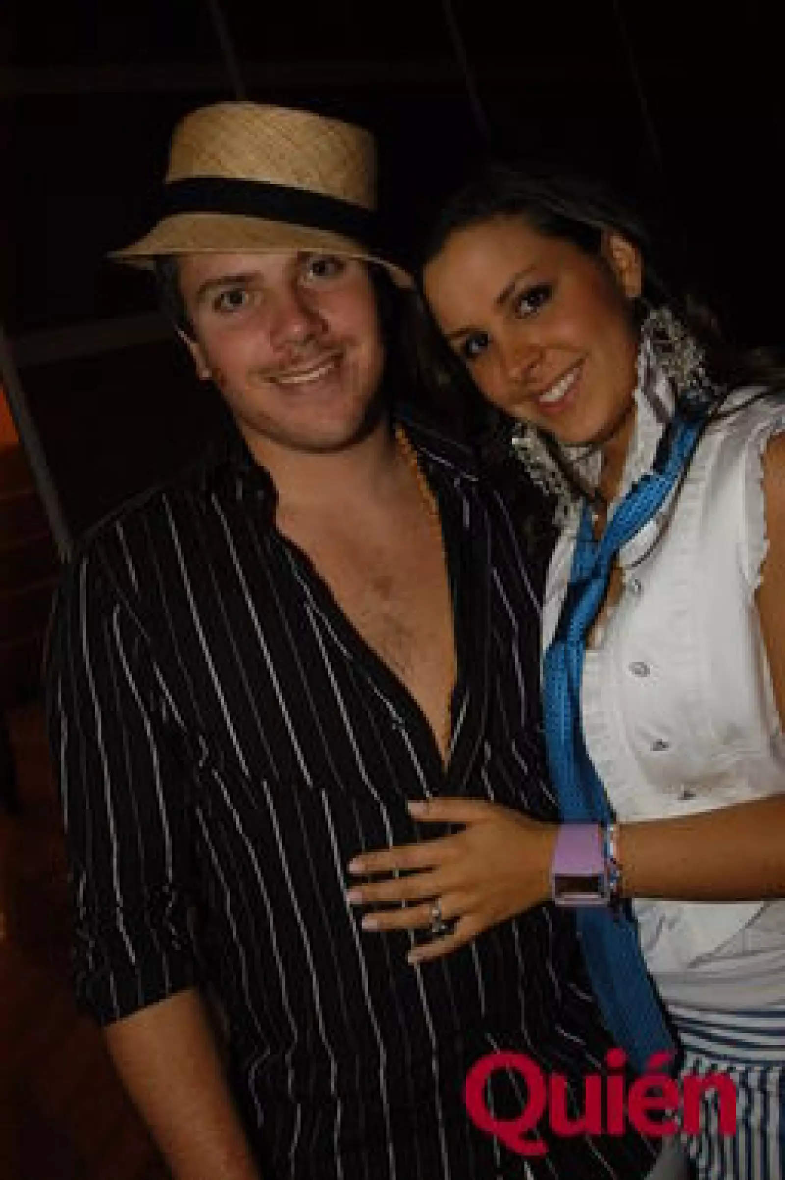 Isidro Ovejas, Daniela Saenz
