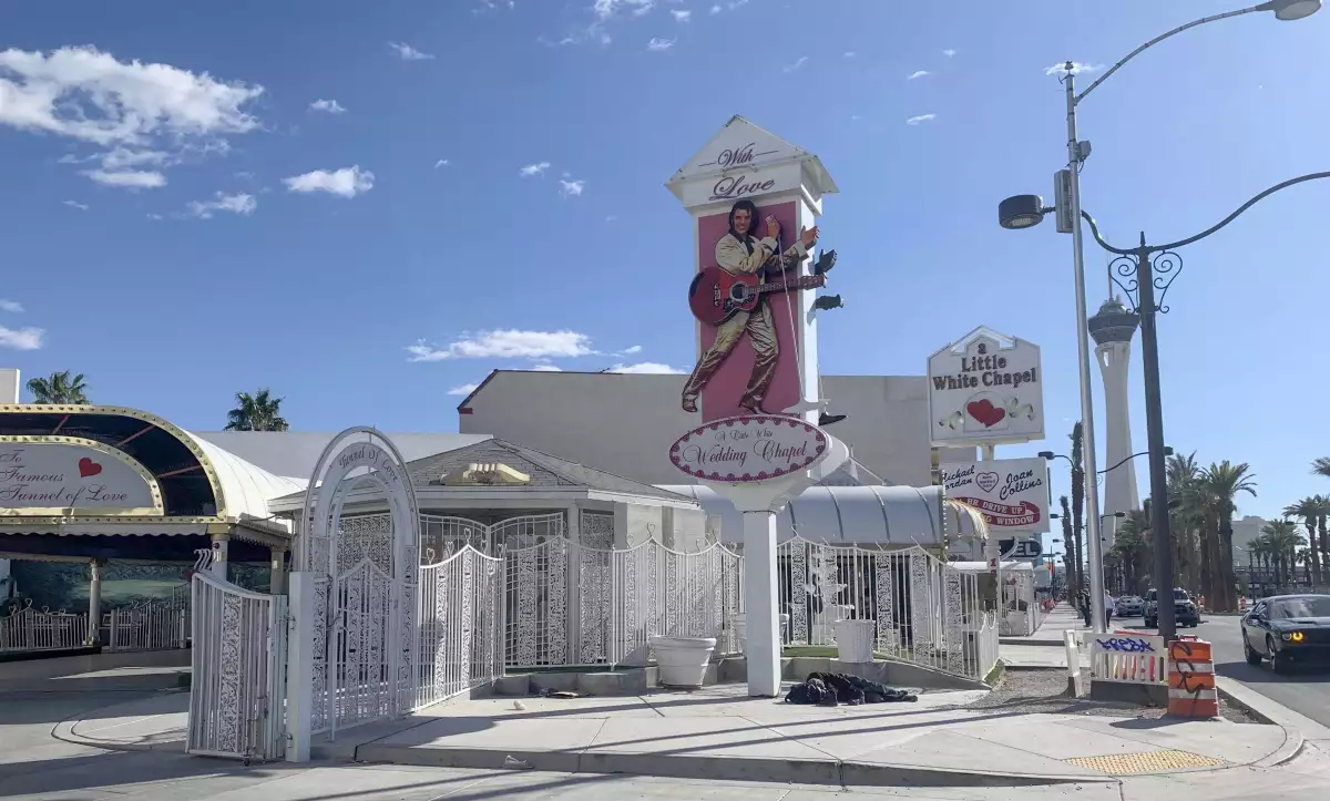 Kourtney Kardashian, Travis Barker