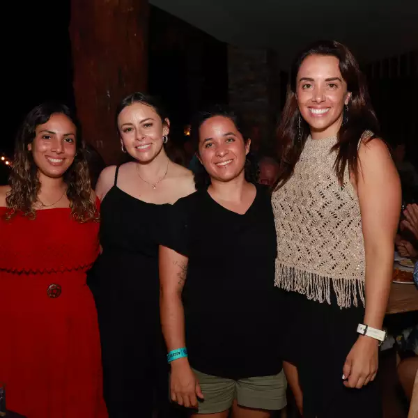 Rebeca Vázquez, Lorena Dromundo , Amparo García y Fernanda Nad