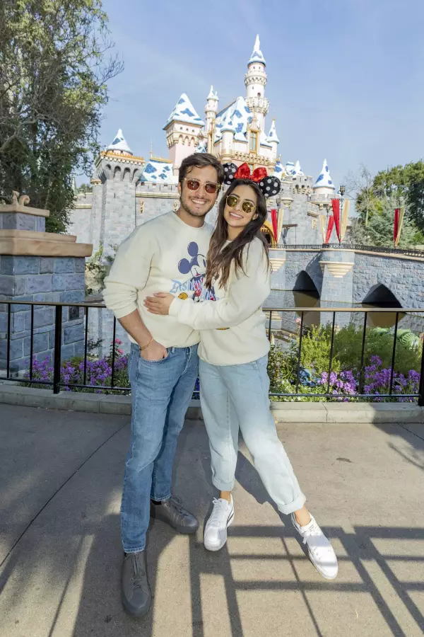 Diego Boneta y Renata Notni
