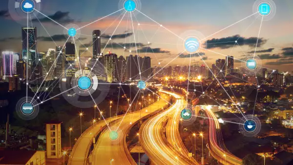 Telcos van por Google y Facebook