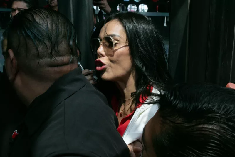 PRI Asamblea Empujones-5