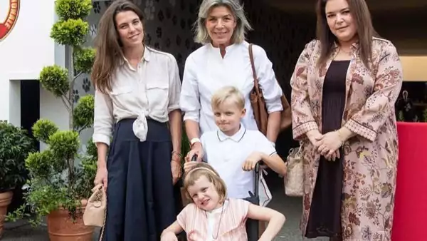Carlota Casiraghi, princesa Carolina de Monaco, Mélanie-Antoinette, Gabriella y Jacques