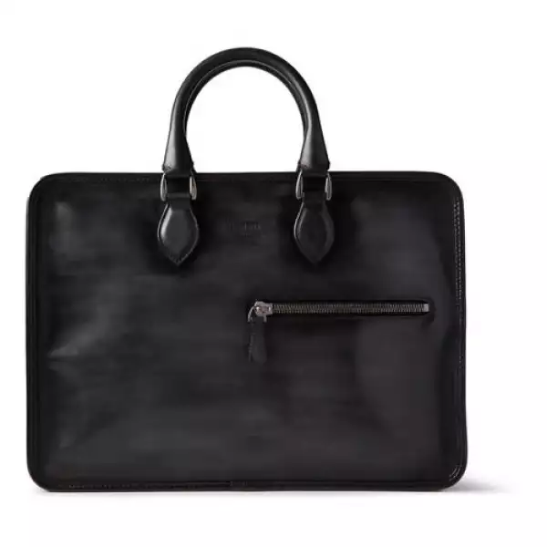 Tu portafolio es muy importante, para que no tengas un look digno de tu abuelo te recomendamos que pruebes con alguno que tenga un diseño moderno.