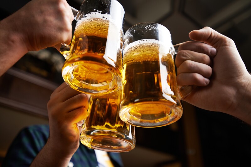 Cada vez más gente bebe cerveza… sin alcohol