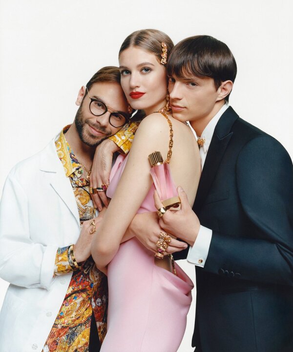 atelier-fragrances-04-02-img_251019-mob.jpg