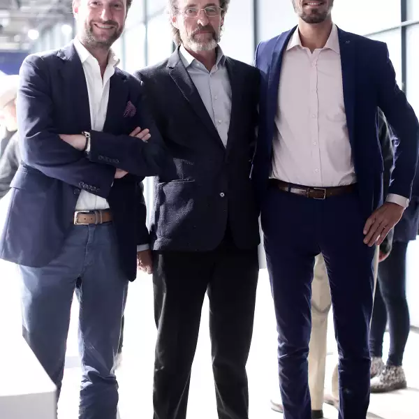 Lanzamiento de Tailored, de Nautica