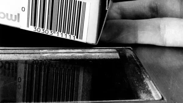 Los supermercados empezaron a identificar los códigos de barras, inventados por IBM.
